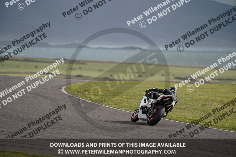 anglesey no limits trackday;anglesey photographs;anglesey trackday photographs;enduro digital images;event digital images;eventdigitalimages;no limits trackdays;peter wileman photography;racing digital images;trac mon;trackday digital images;trackday photos;ty croes